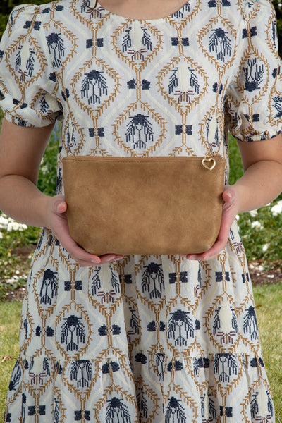 CURATE - KISS + MAKEUP BAG - TAN