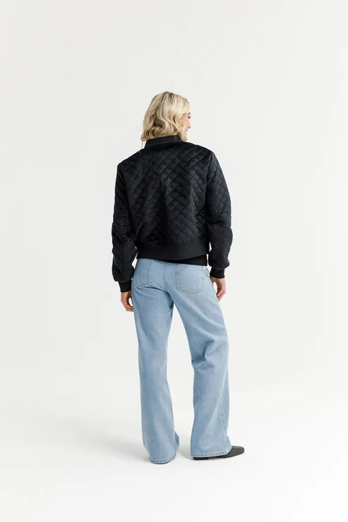 HOMELEE - WYLD BOMBER - BLACK QUILT