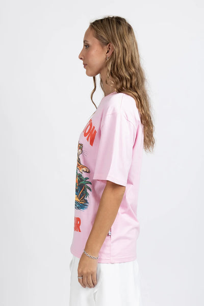 FEDERATION -TOUR TEE - ON TOUR - PINK