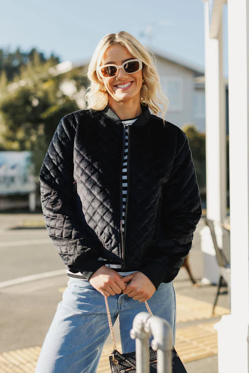 HOMELEE - WYLD BOMBER - BLACK QUILT