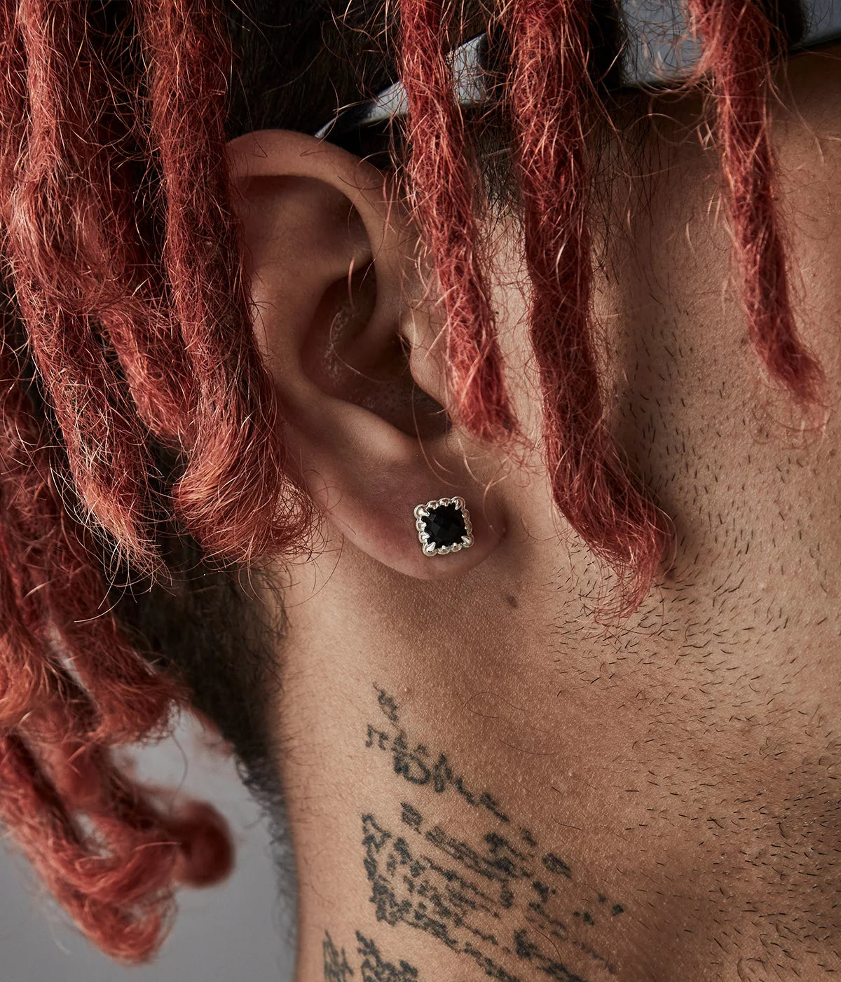 STOLEN - MINI CLAW STUD EARRINGS - ONYX