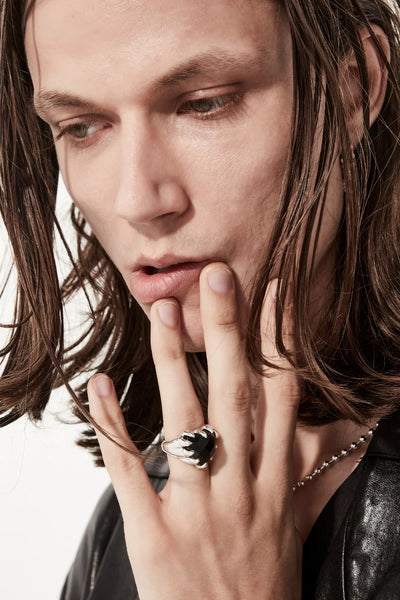 STOLEN -LOVE CLAW COCKTAIL RING - ONYX