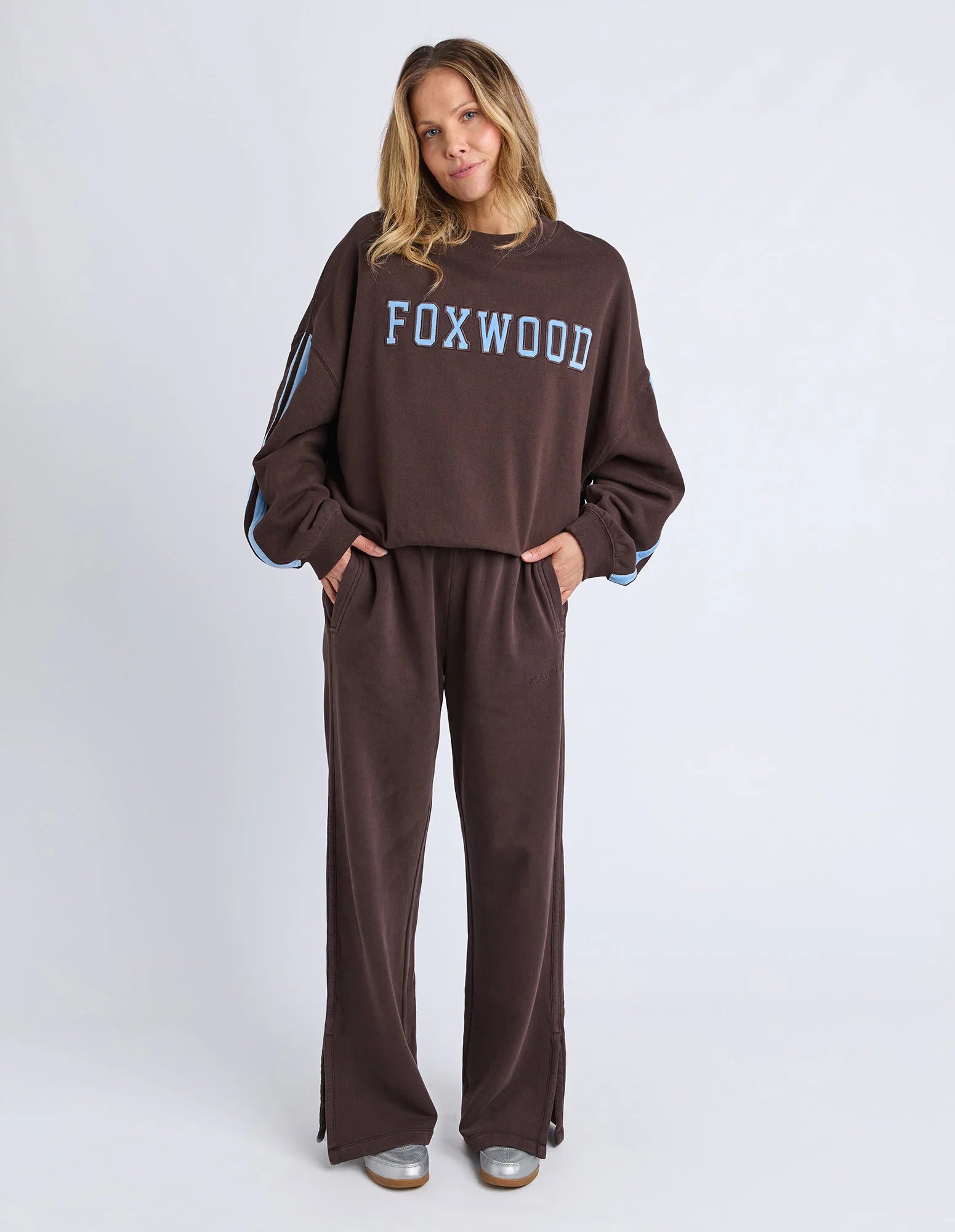 Foxwood - ELEVATED SUNDAY CREW - COFFEE/LIGHT BLUE