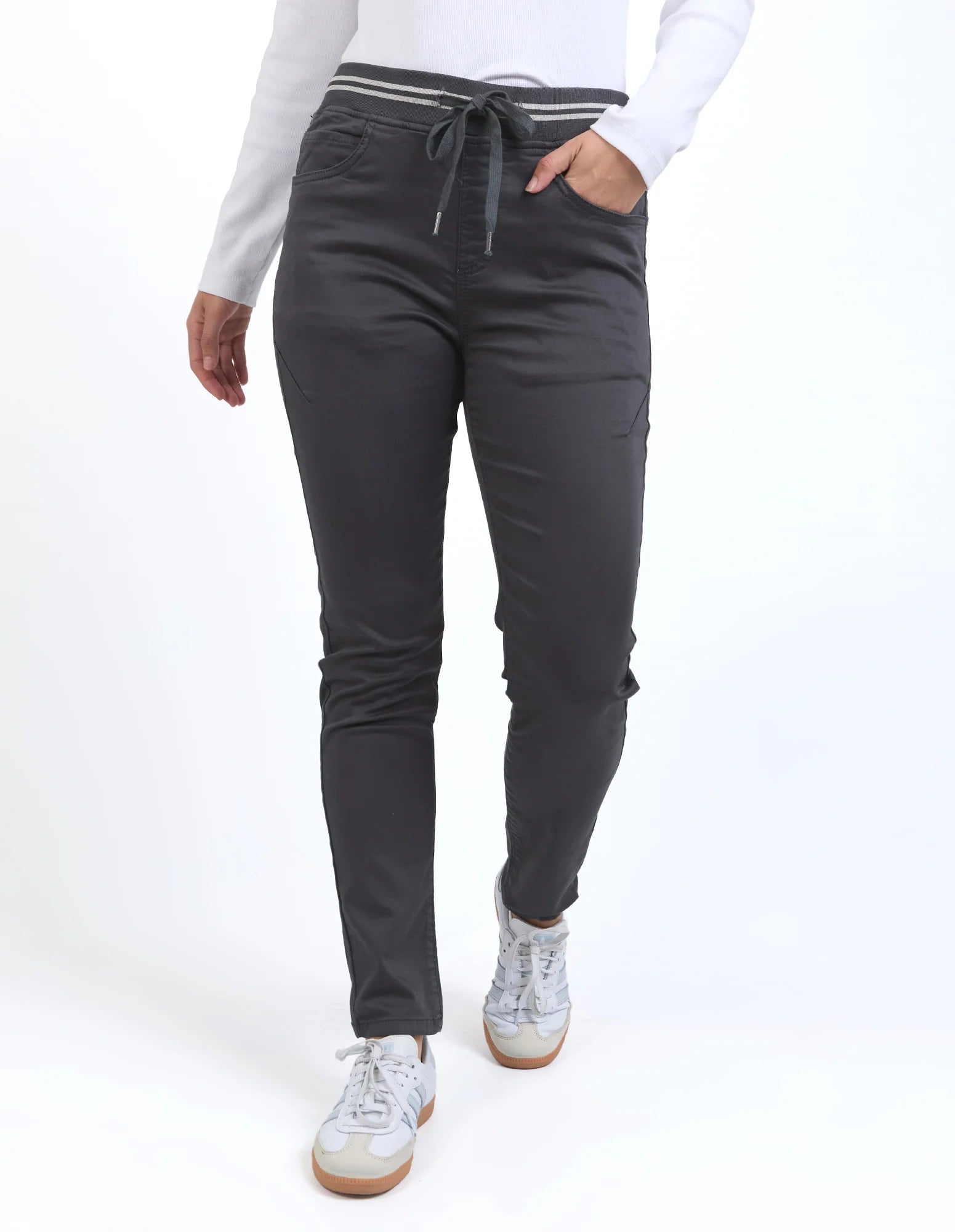 Foxwood -SYLVIA JOGGER - CHARCOAL