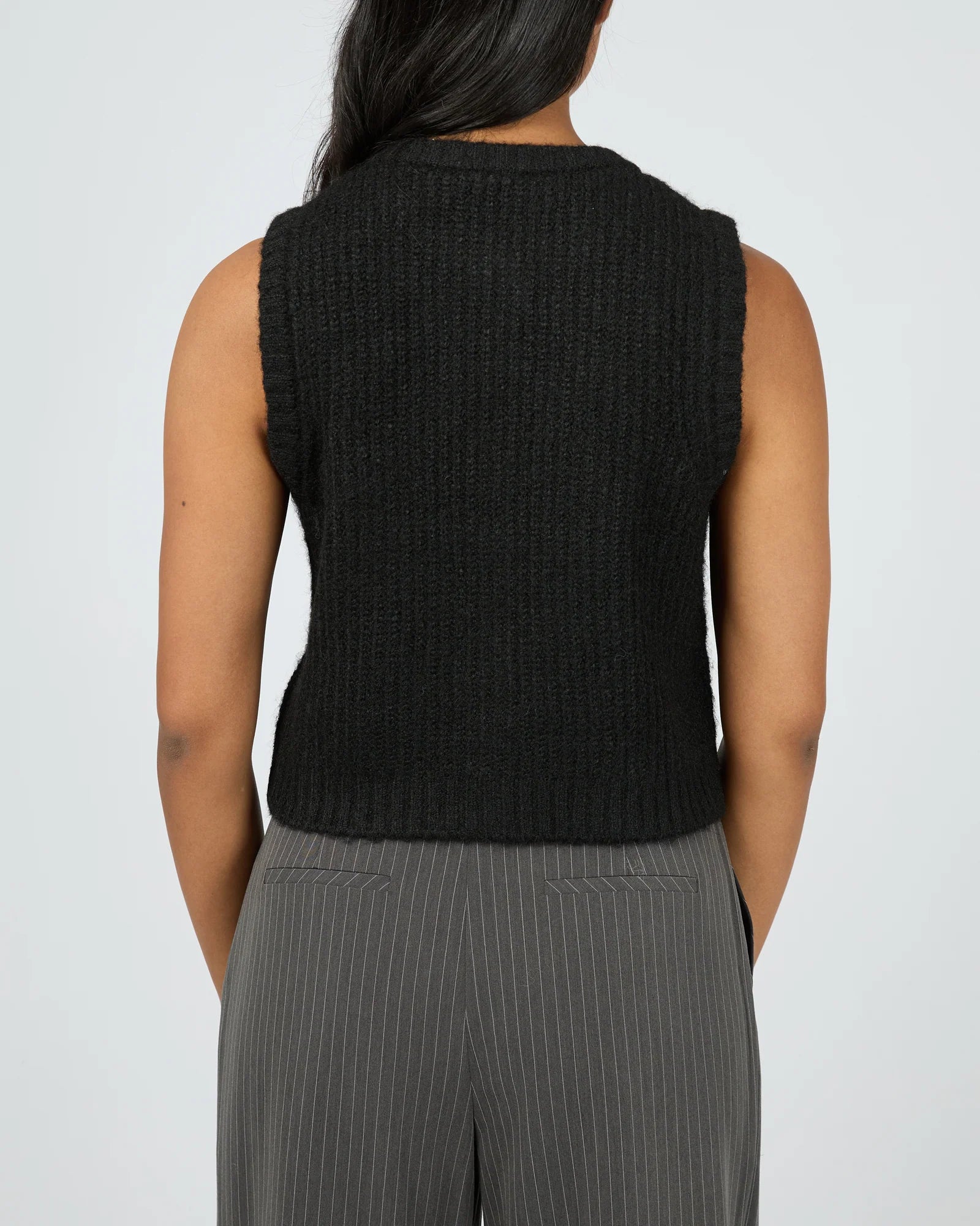 AAE AYA KNIT VEST - BLACK