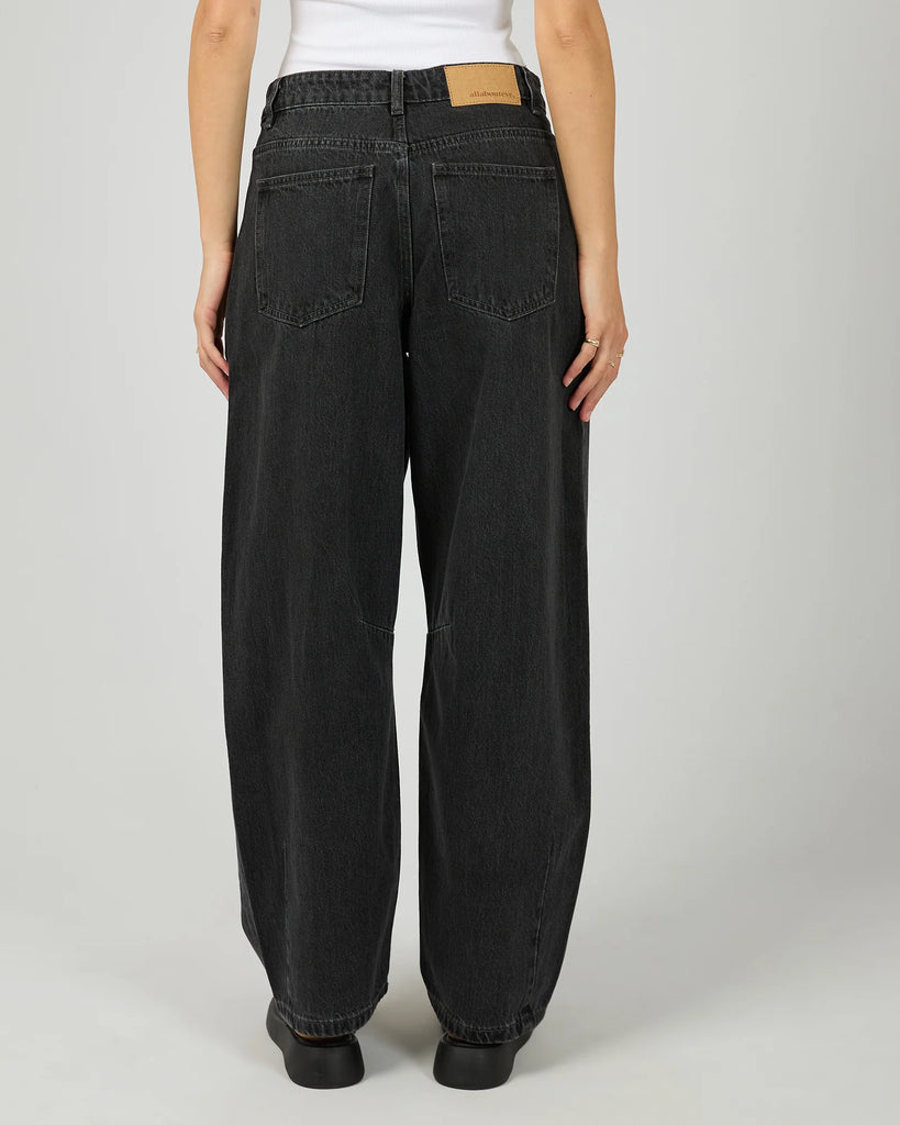 ALL ABOUT EVE - HALLIE BARREL LEG JEAN - COAL