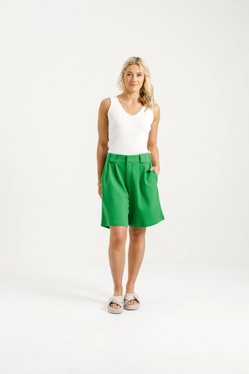Homelee - FINLEY SHORTS - KELLY GREEN