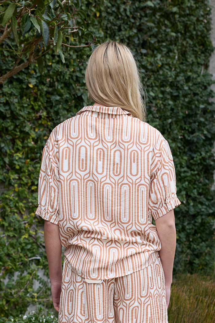 AMAYA - SOPHIE SHIRT - CARAMEL PRINT
