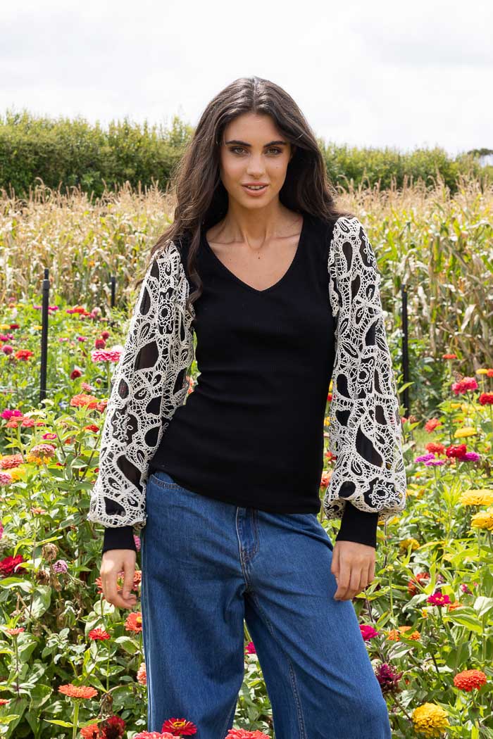 AMAYA - CLAUDIA TOP - LACE/BLACK