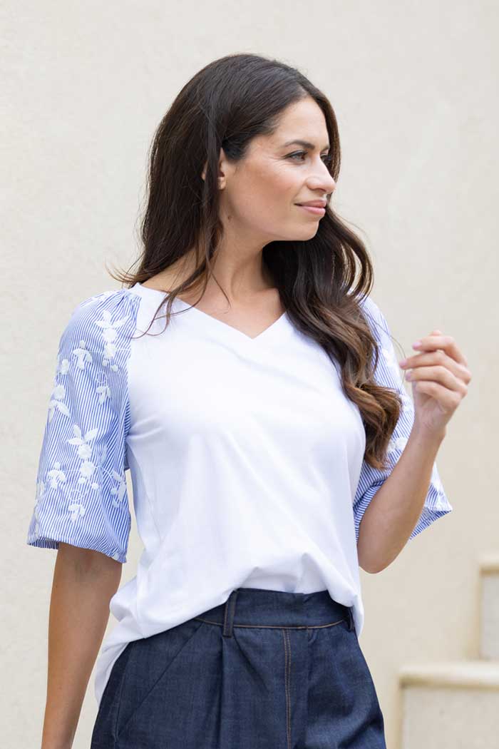 AMAYA - SARAH T-SHIRT EMBROIDERED BLUE