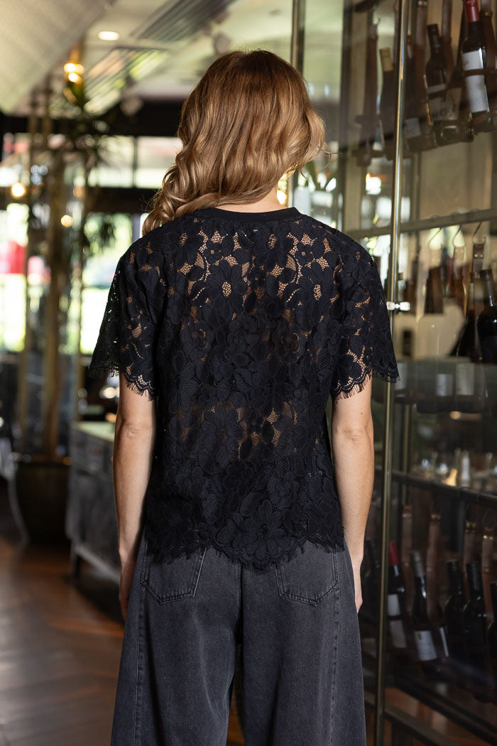 AMAYA - HELEN T-SHIRT - LACE - BLACK