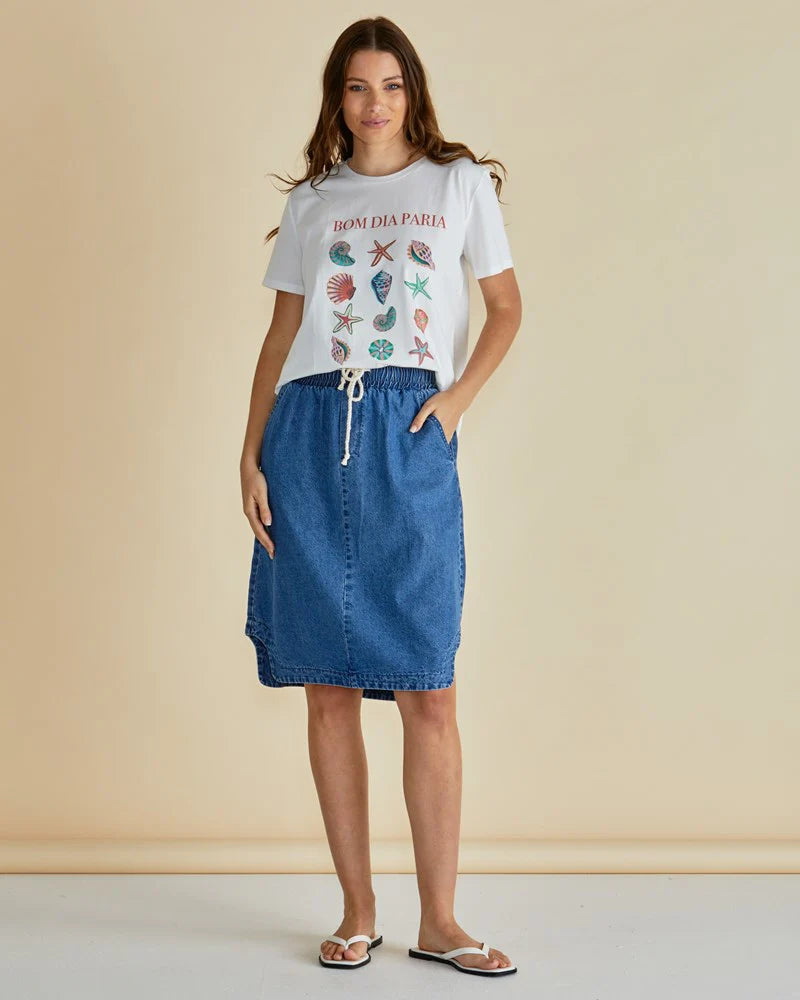 BETTY BASICS - ELLIA CREW TEE - BOM DIA PARIA PRINT - WHITE