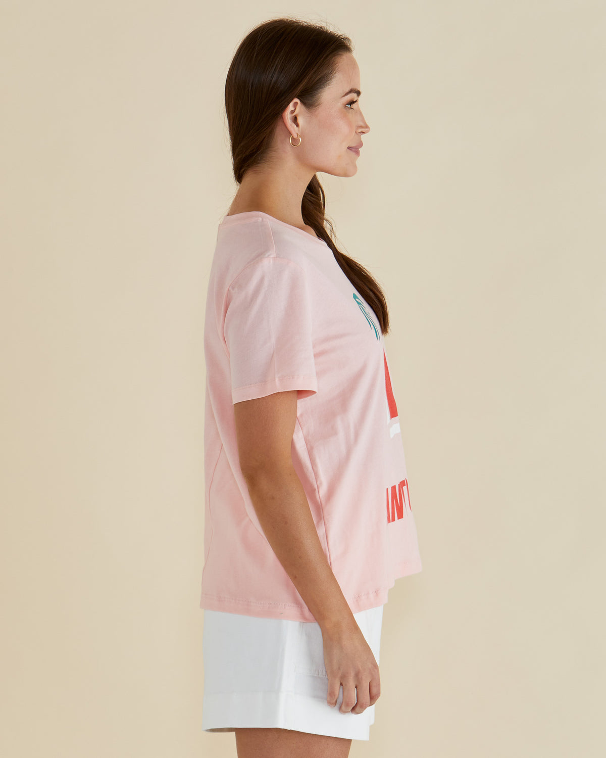 BETTY BASICS - ELLIA CREW TEE - SANTORINI PRINT - PINK
