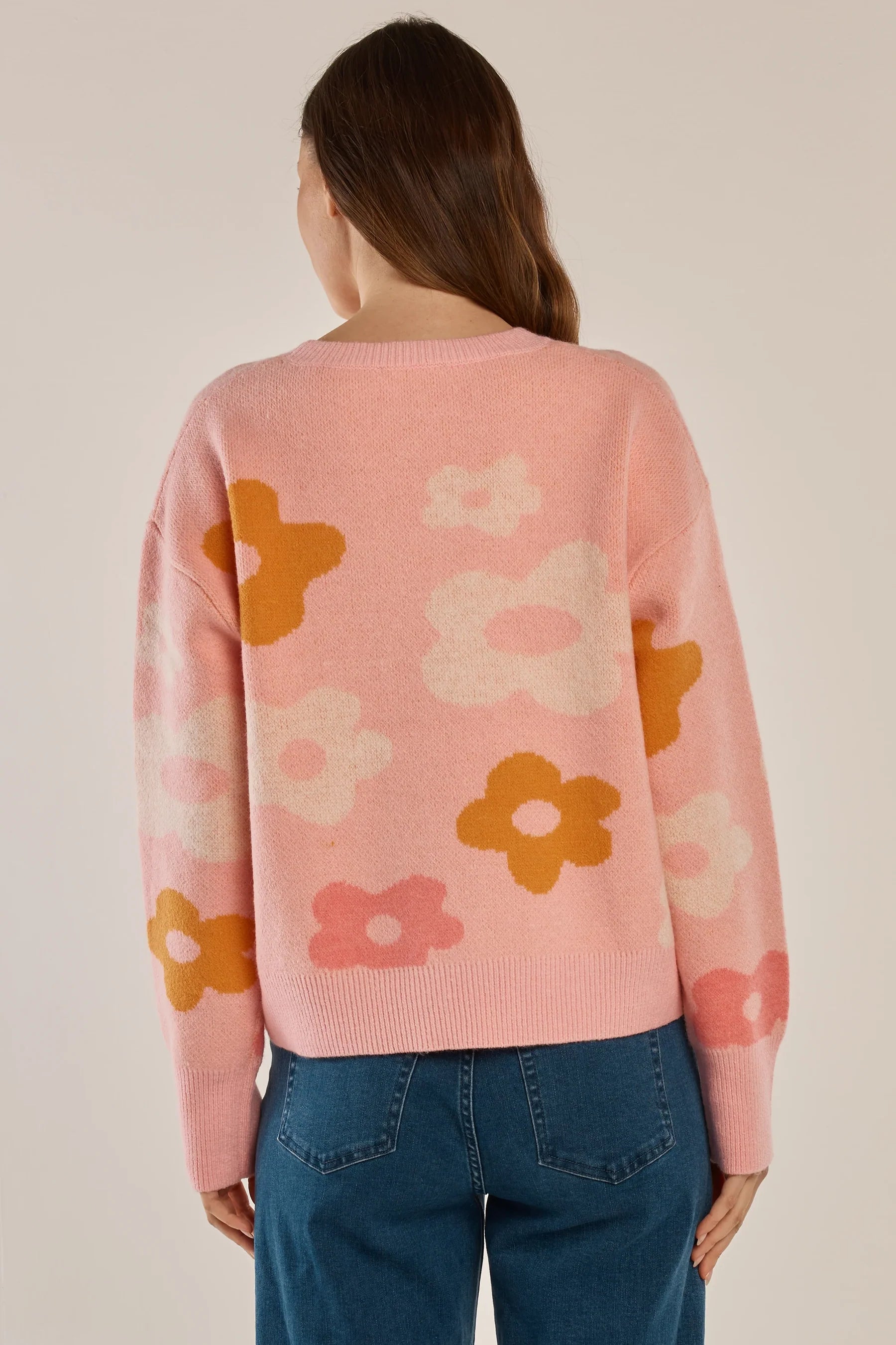 BETTY BASICS - LEONIE KNIT SWEATER - JACQUARD FLOWERS - PINK