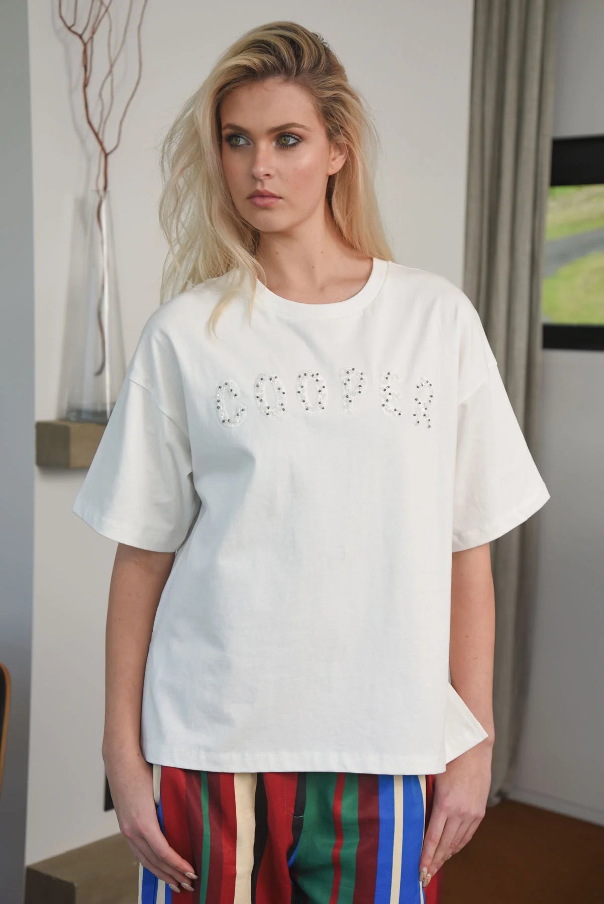 COOPER -  BEADING LADY T-SHIRT - WHITE