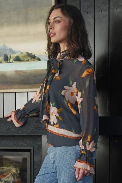 COOPER - A VINTAGE TOP BLOUSE - CHARCOAL FLORAL