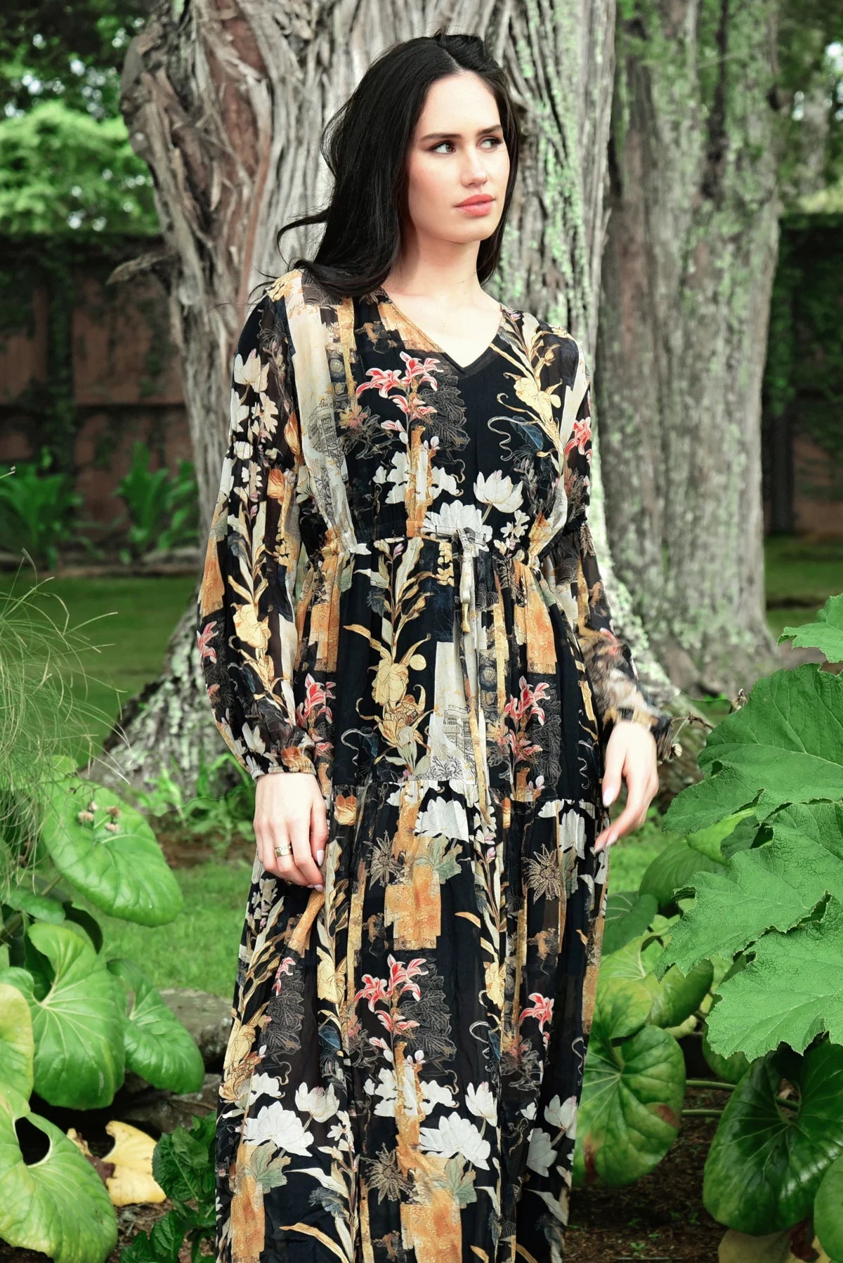 CURATE - ARTFUL ELEGANCE DRESS - BLACK/GOLD