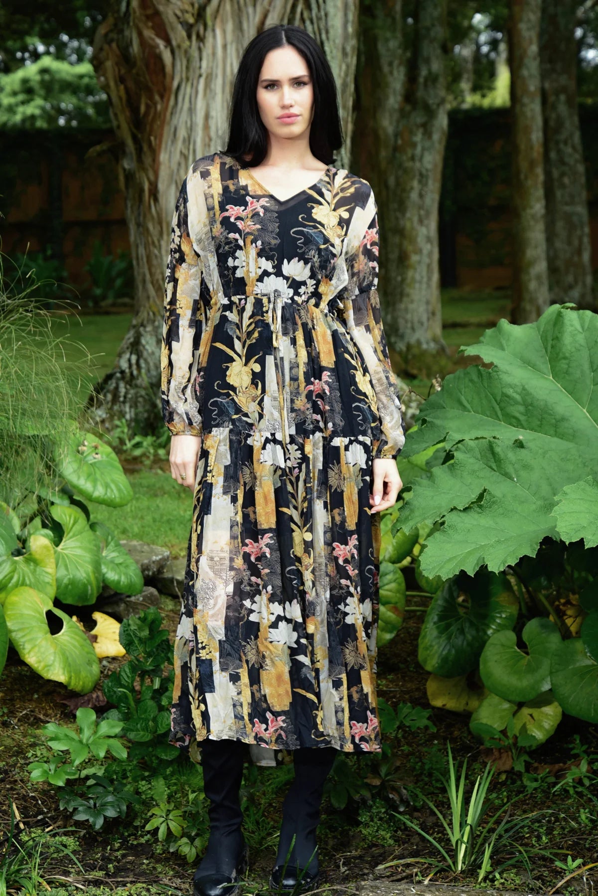 CURATE - ARTFUL ELEGANCE DRESS - BLACK/GOLD