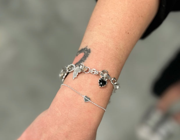 STOLEN  - SMALL HEART BRACELET