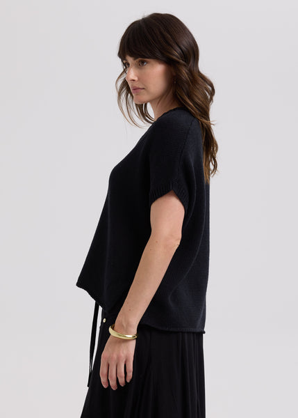 LD & CO - TEXTURE V TOP - BLACK