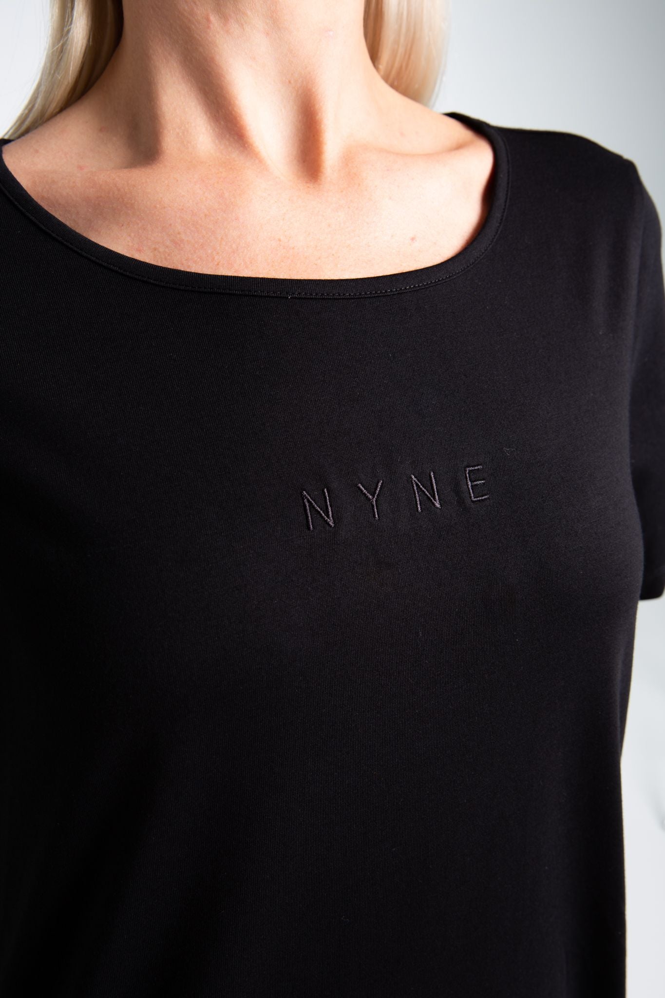NYNE - DISTANT DRESS  - BLACK