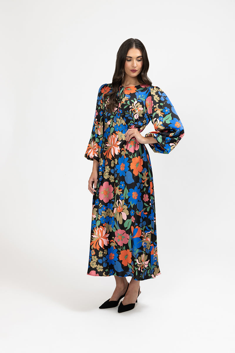 Seeking Lola - ELEGANT DRESS - FANTASIA