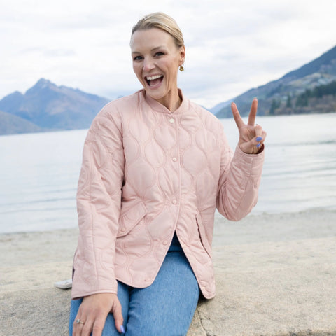 MOKE - TALEI - WOMEN'S QUILT BOMBER - BLUSH
