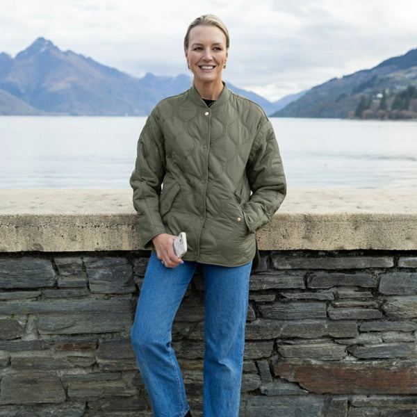 MOKE - TALEI - WOMEN'S QUILT BOMBER - OLIVE GREEN