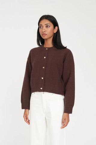HUFFER - ELLE CROP CARDIGAN - CHESTNUT