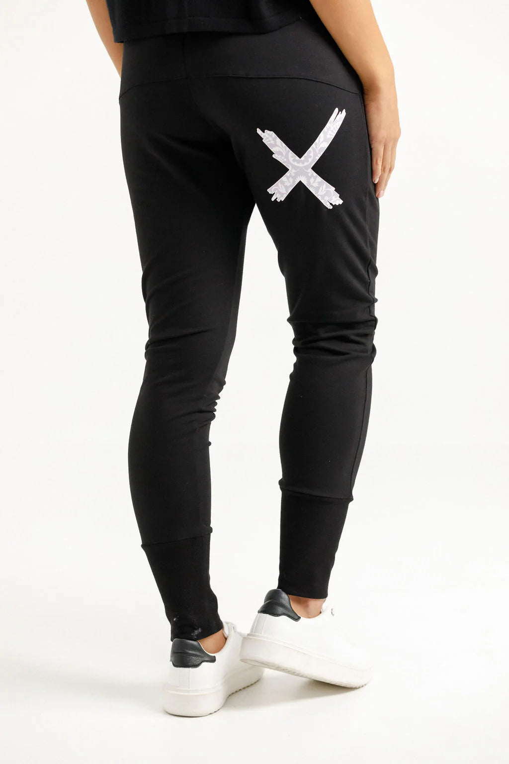 Homelee  WINTER Apartment Pants - Black with Lilac Damask X