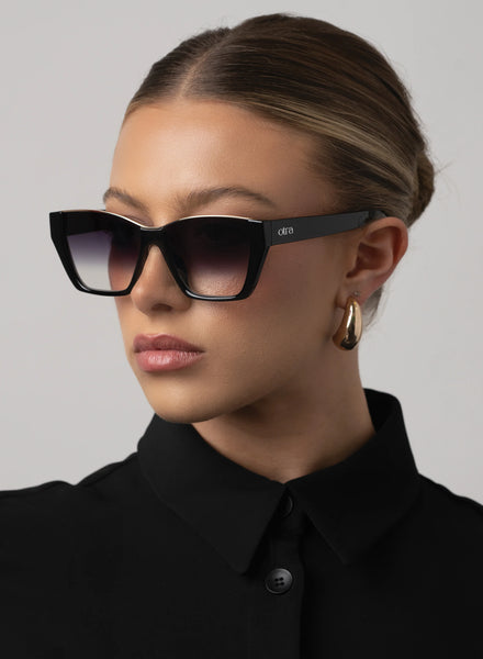 OTRA BELLE - BLACK/SMOKE FADE