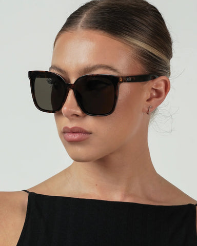 OTRA - BETTY - TORT/SMOKE