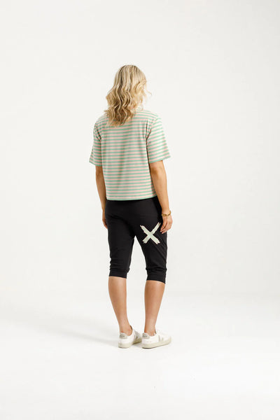 Homelee - 3/4 Apartment Pants - Black w CANDY APPLE X