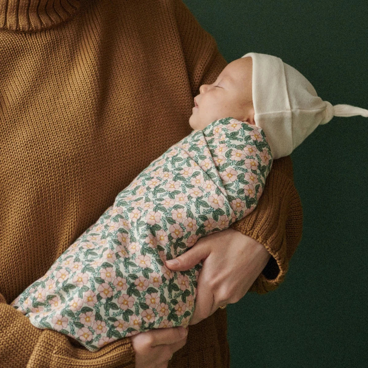 Nature Baby - Cotton Wrap - GARLAND PRINT