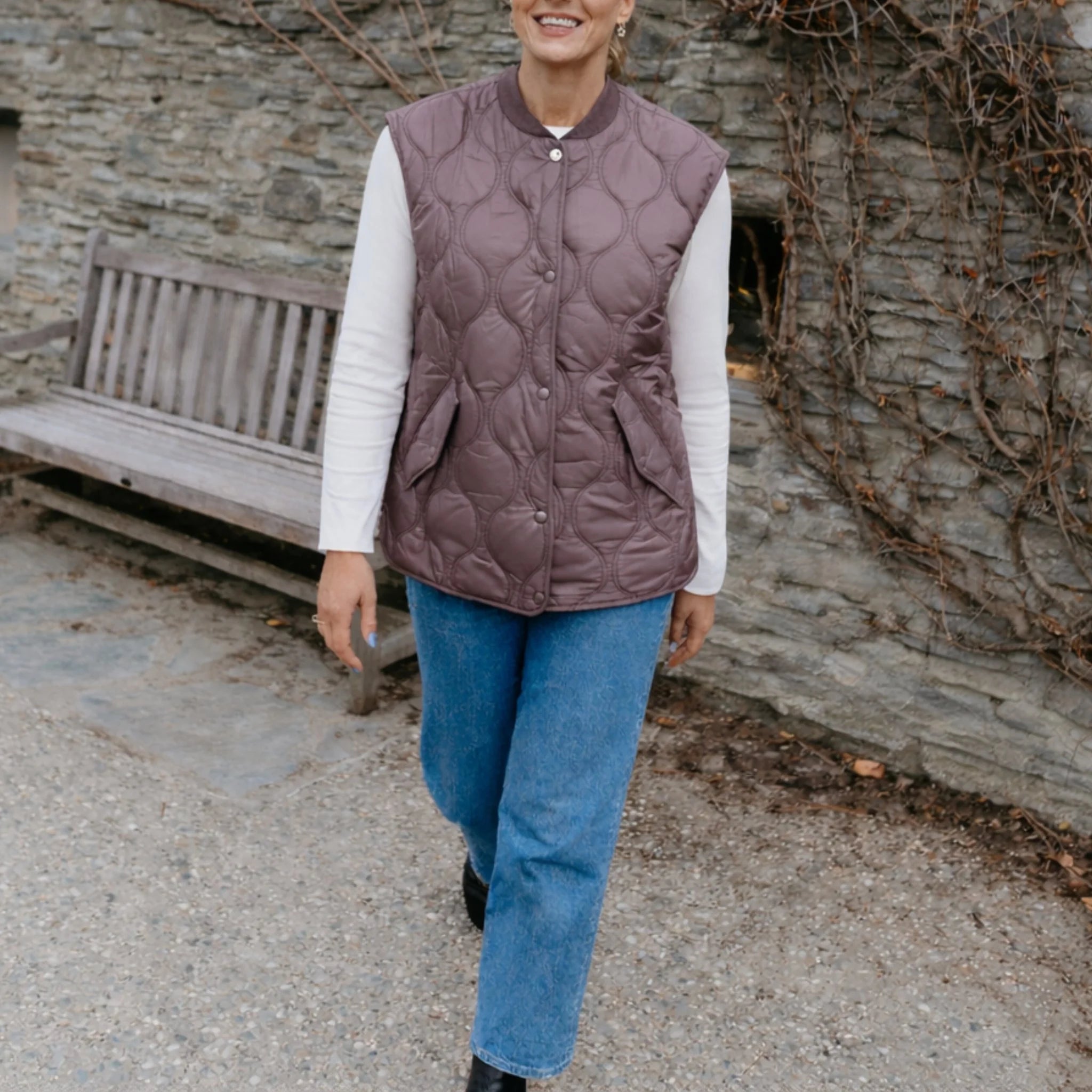 MOKE - NEVE WOMEN'S QUILTED VEST - COCOA POWDER