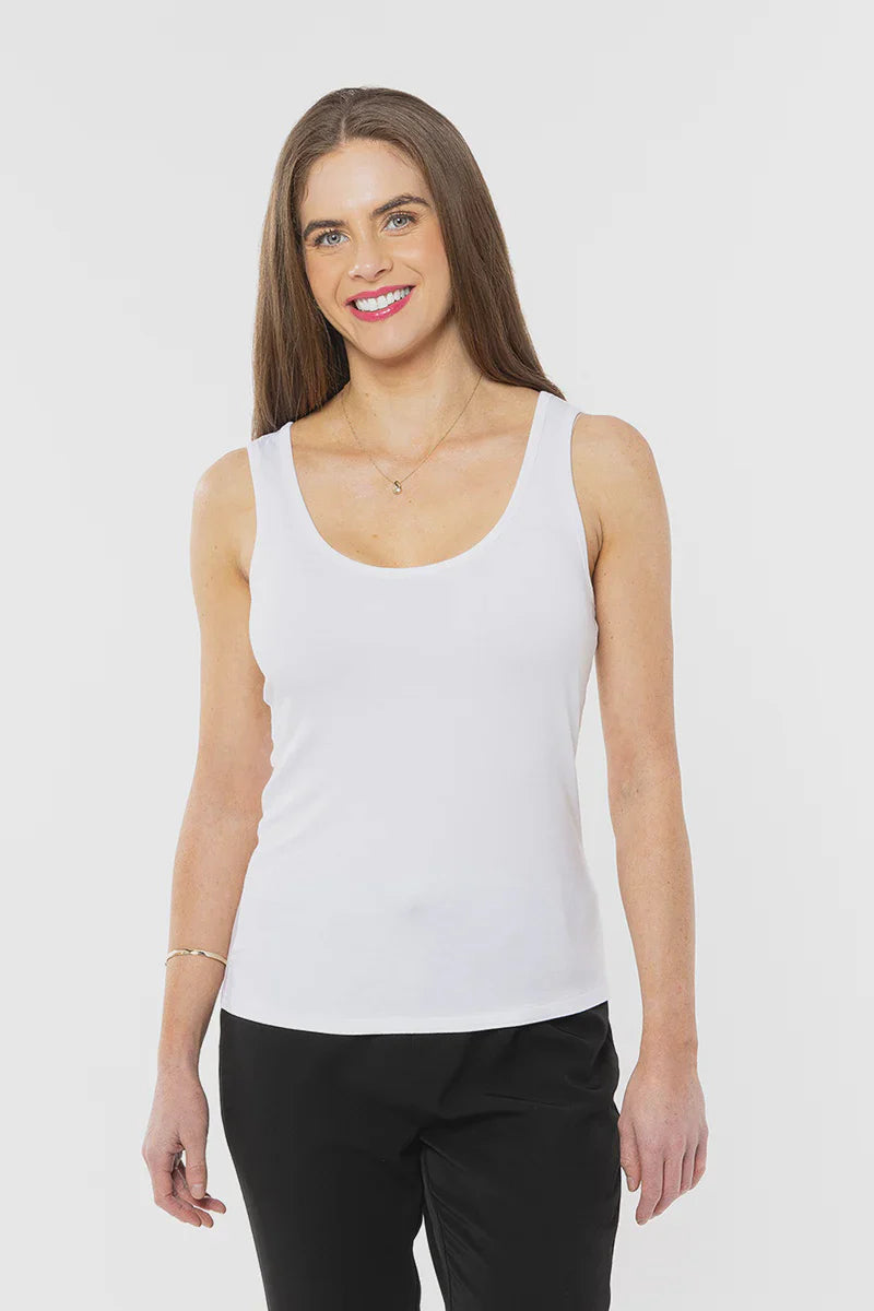 ASSIGN - ESSENTIAL SHORT TANK - WHITE