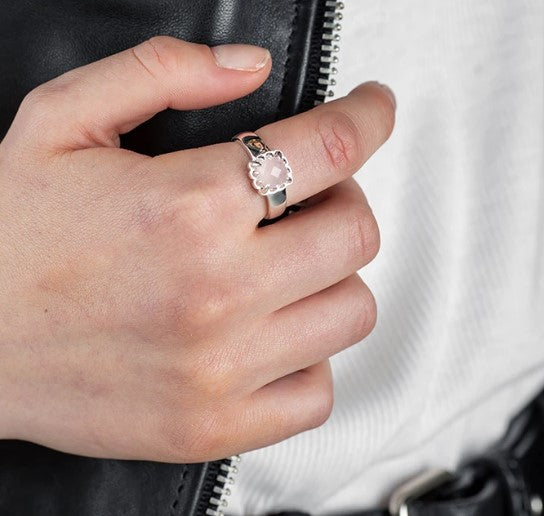 Stolen Baby Claw Ring - Rose Quartz